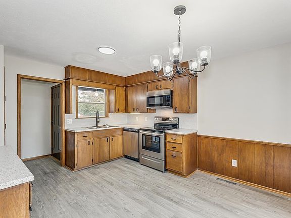 5th image of 1927 W Anita Ave
