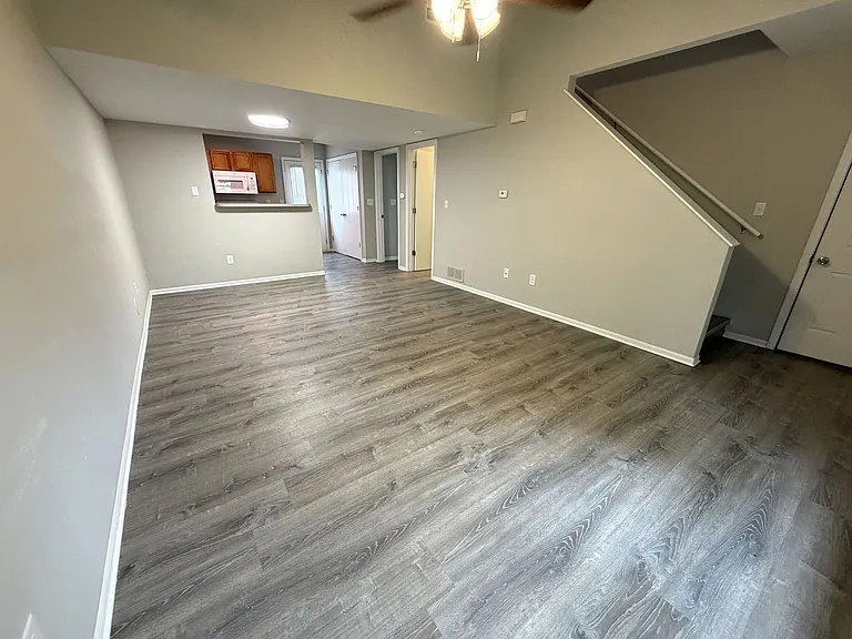 5305-5307 Currituck Ln — Photo 3