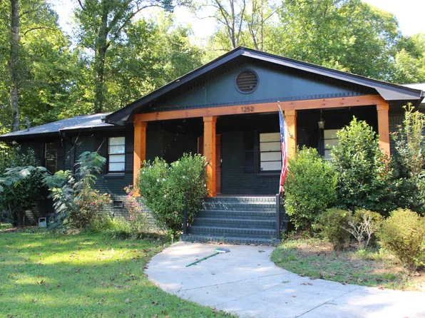 1252 Frontier Dr, Sugar Hill, GA 30518