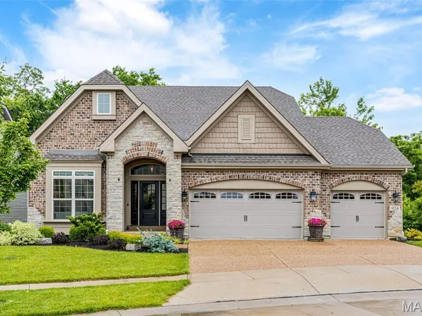 924 Grand Reserve Dr, Chesterfield, MO 63017