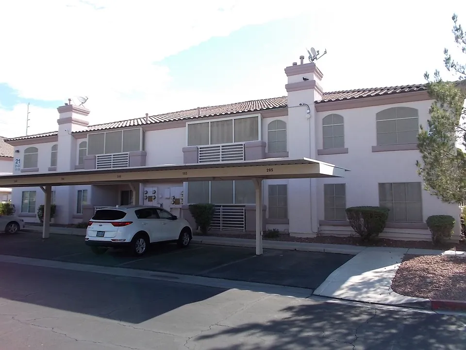 4555 E Sahara Ave #284