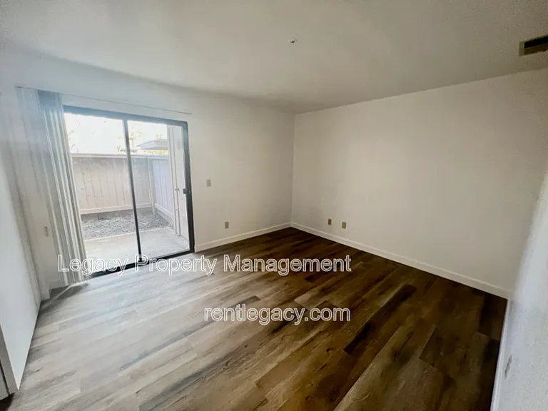 1801 Marshall Rd #411 — Photo 7