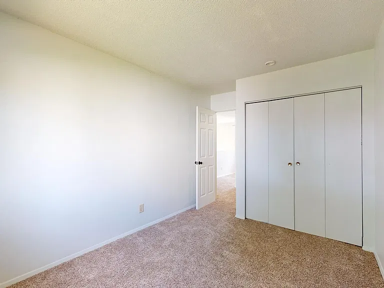 607 Meadow Pl — Photo 12