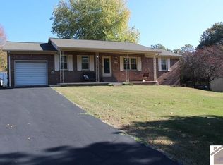 1416 Meadowlark Dr, Mayfield, KY 42066