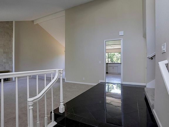 3rd image of 3246 Knightswood Way