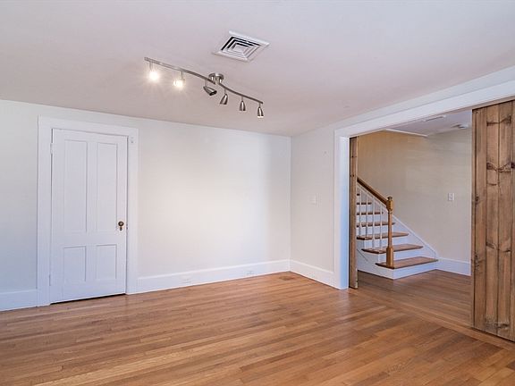 3rd image of 21 Lyman Rd #B