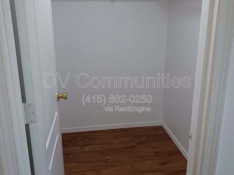 2571 NW Cedar Ave #1 — Photo 11