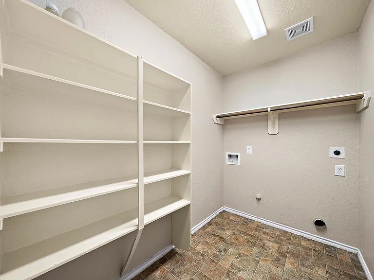 20306 Silent Vale Ln — Photo 9