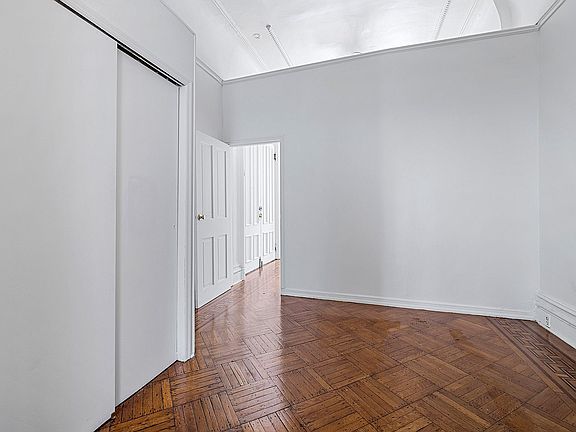 3rd image of 418 Grand Ave APT 2