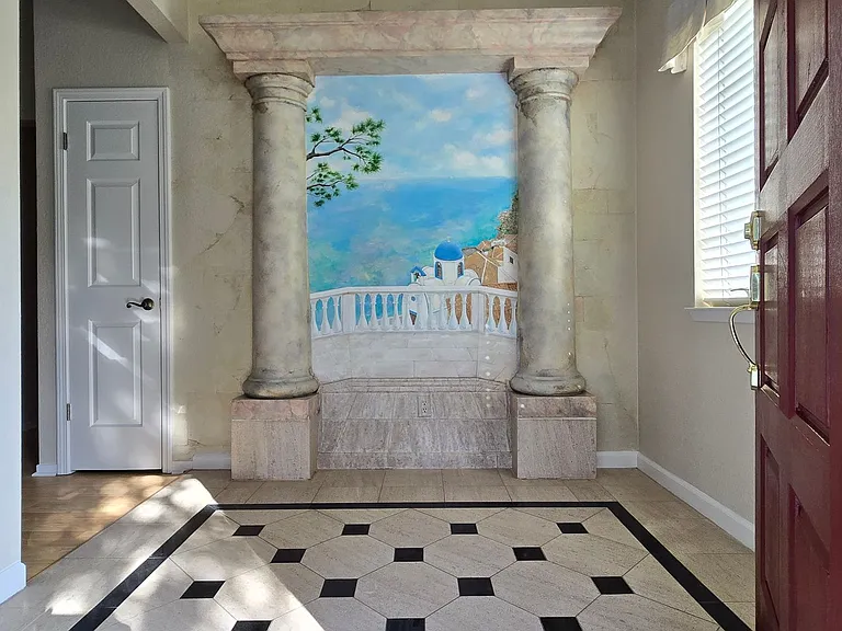 215 Avenida Espana — Photo 3