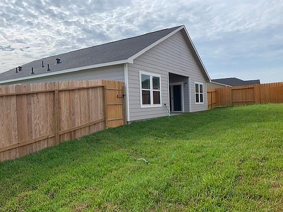 3rd image of 103 Bering Dr