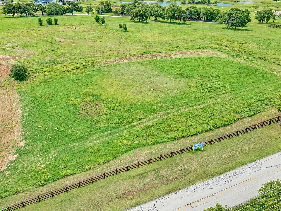 2nd image of 691 Porter Rd