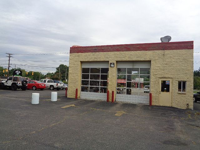 2nd image of 2475 Dixie Hwy