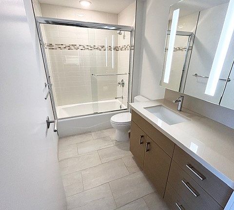 4th image of 555 South St #3908