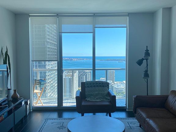 3rd image of 500 Brickell Ave APT 4000