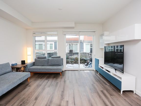 3rd image of 10311 River Dr #65