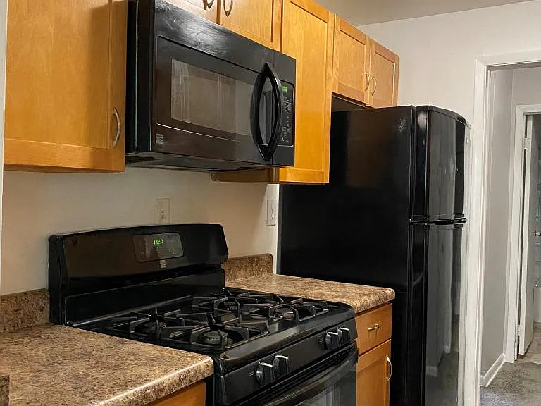 Riverhill Apartments — Photo 83