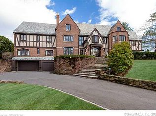 74 Whetten Rd, West Hartford, CT 06117