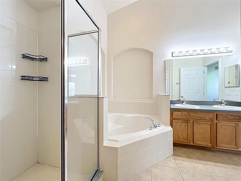 1045 Willow Branch Dr — Photo 37