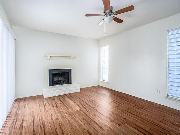 4th image of 18515 Egret Bay Blvd APT 909