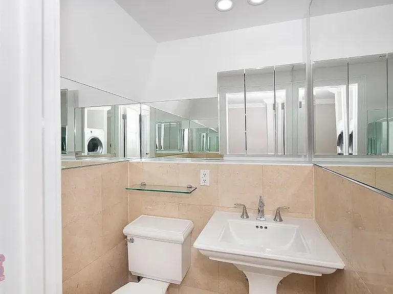 330 E 100th St #1B — Photo 4