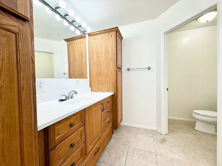 430 W Lake Louise Rd — Photo 12