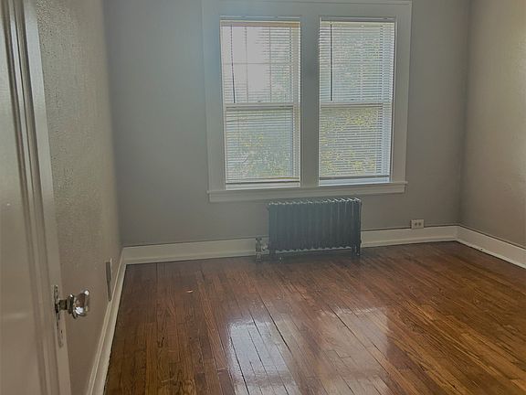3rd image of 1802 W Genesee St #32F