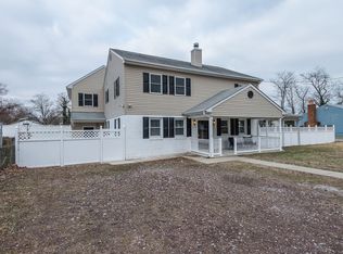 7760 Catherine Ave, Pasadena, MD 21122