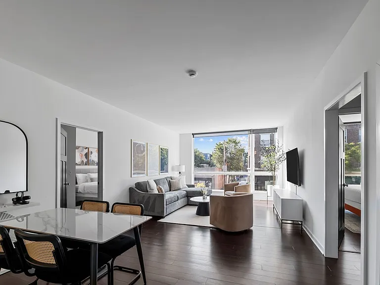 1246 W Devon Ave #35 — Photo 4