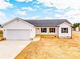 22 Lyndsey Dr, Chatsworth, GA 30705