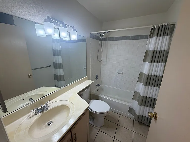 52 Kopi Ln #11-204 — Photo 10
