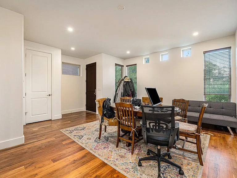 3315 W Hayward Pl — Photo 6