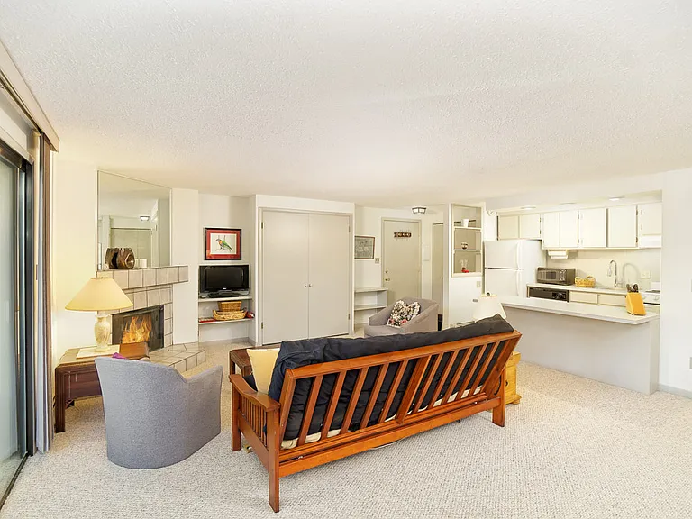 935 E Hopkins Ave #6 — Photo 13