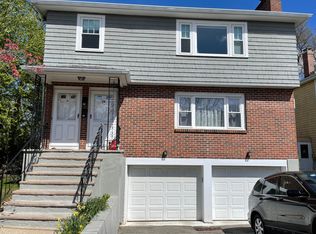 28 Woodleigh Rd, Watertown, MA 02472