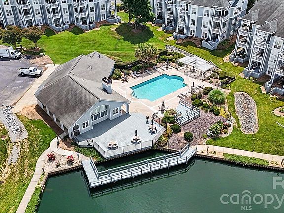 3rd image of 18840 Nautical Dr APT 70