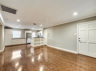 556 Washington St #7, Wellesley, MA 02482