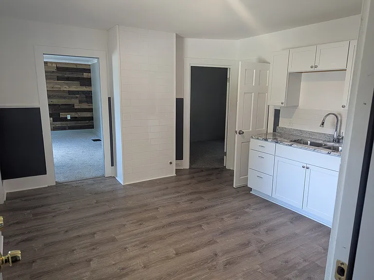 8 Keppel St — Photo 4