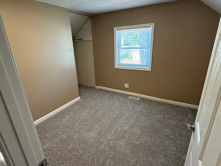 210 Santee Ave — Photo 22