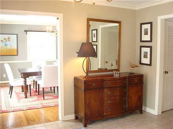 2nd image of 1169 Regency Dr