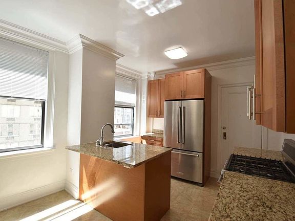 4th image of 340 E 57th St #8AB