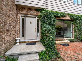 13 Hampshire Woods Ct, Towson, MD 21204