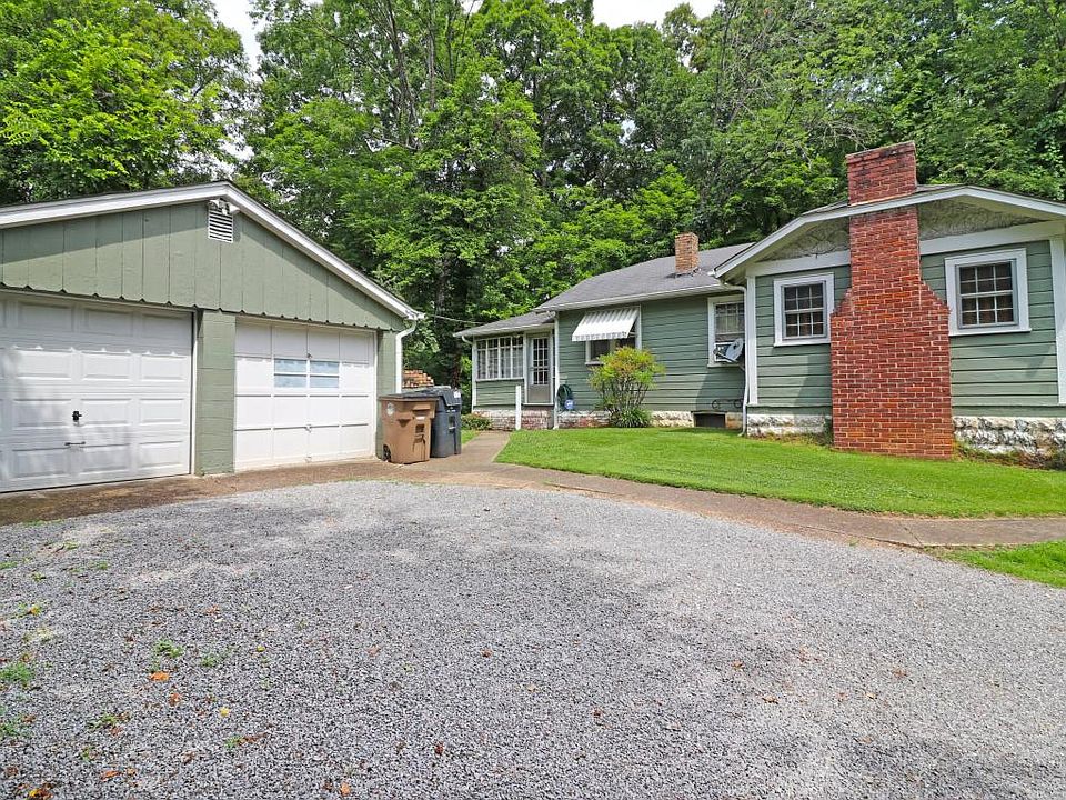 1st image of 107 College Park Ln