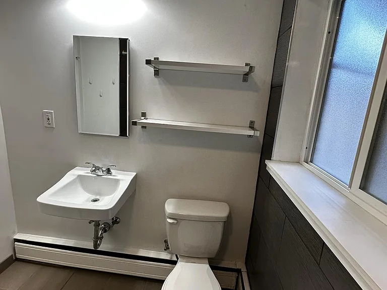812 E Ramona Ave #2 — Photo 16