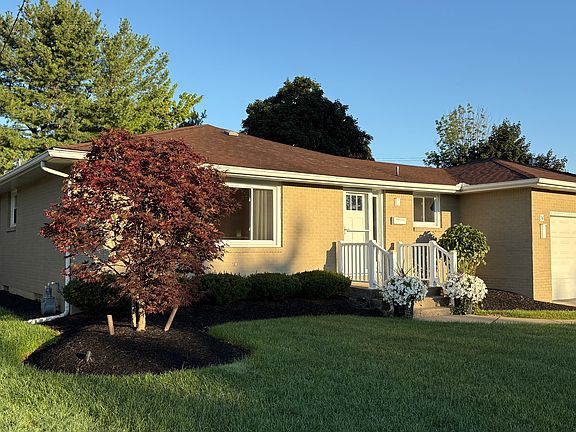 4th image of 34 Cresthaven Dr