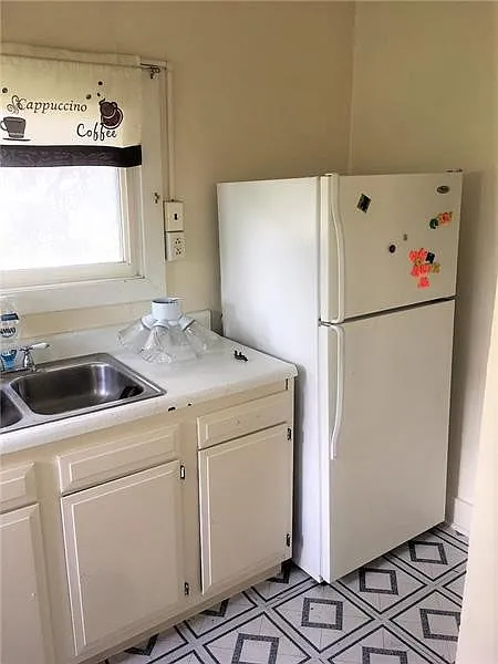 2 bed, 1250 sqft, $950 — Photo 2