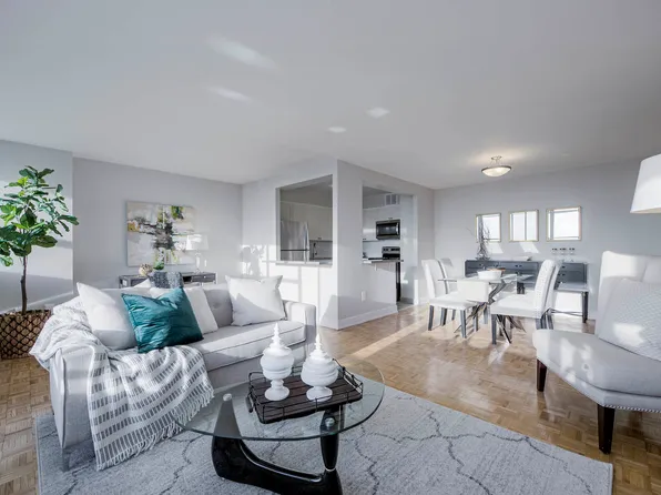 1130 Queens Ave, Oakville, ON L6H 2B6