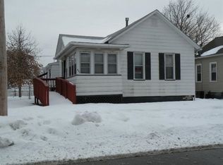 421 2nd Ave N, Clinton, IA 52732