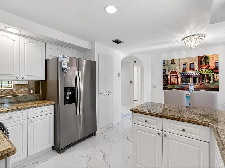 7865 La Mirada Dr — Photo 25
