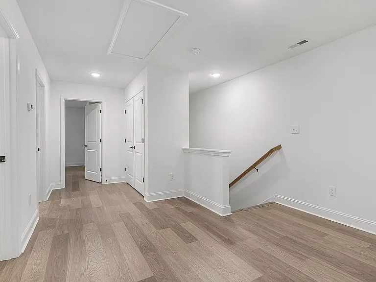 1645 Lateglow Way — Photo 9