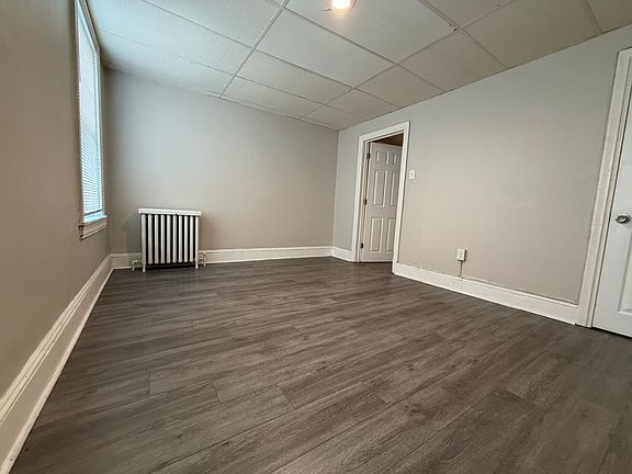 5th image of 4628 Unruh Ave